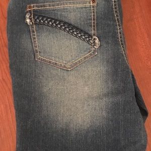 Muddy shorts size 7 shorts